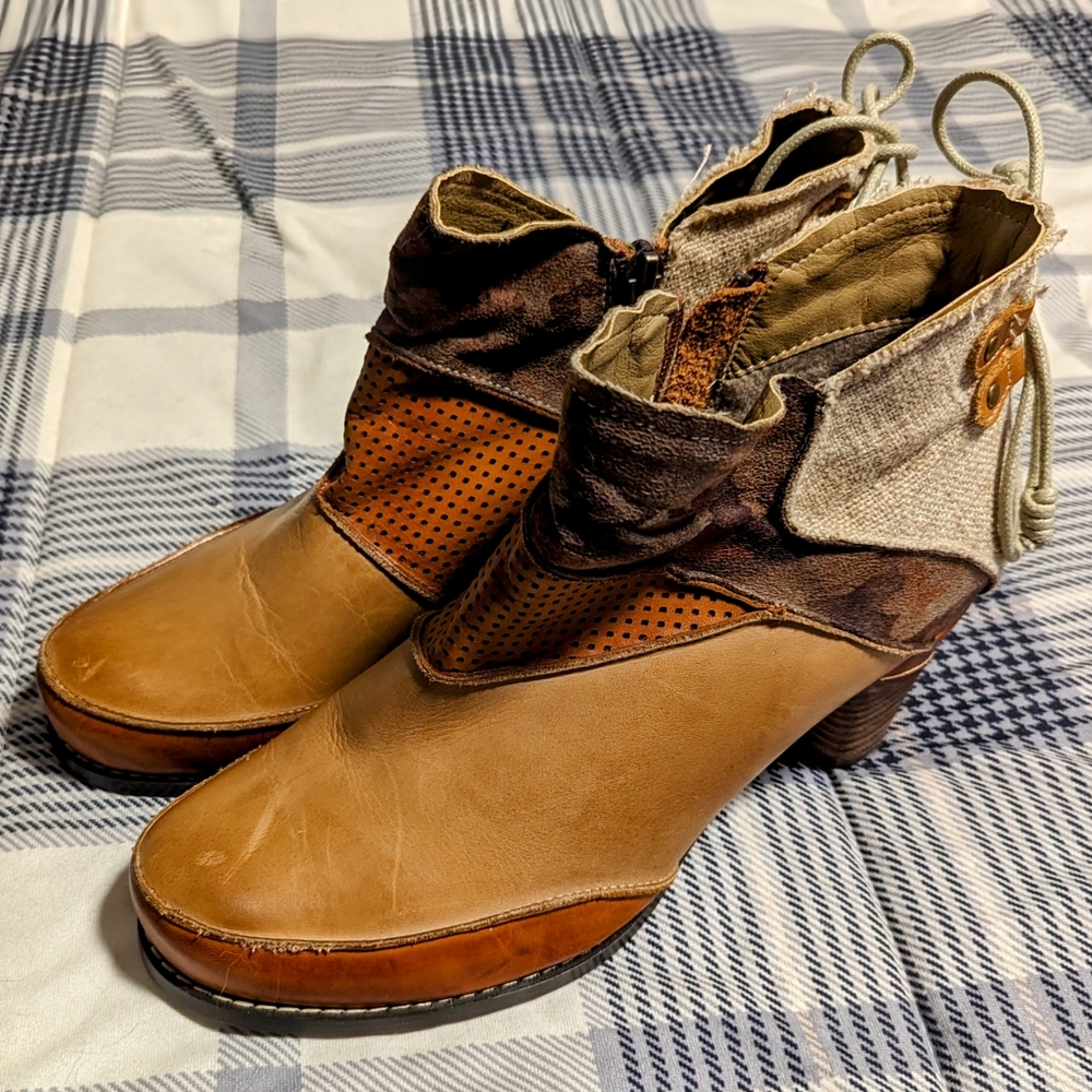 Leather and cloth Bootie Boots